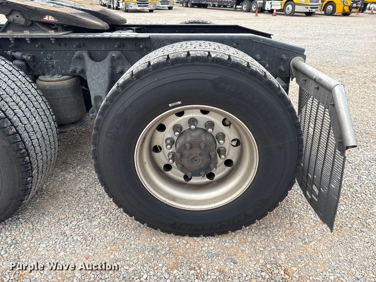 image for item FC4047 2023 International LT625 semi truck