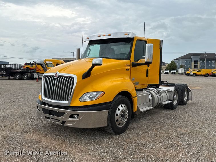 image for item FC4048 2023 International LT625 semi truck