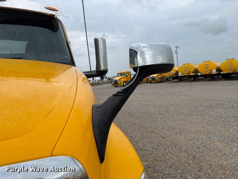 image for item FC4048 2023 International LT625 semi truck