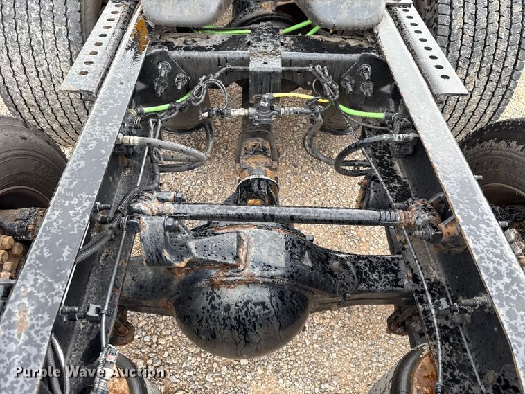 image for item FC4048 2023 International LT625 semi truck