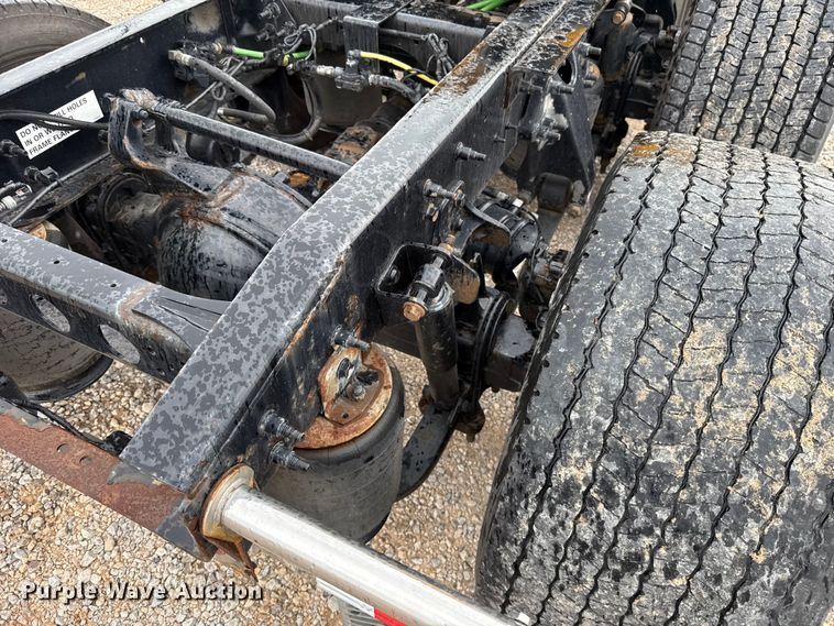 image for item FC4048 2023 International LT625 semi truck