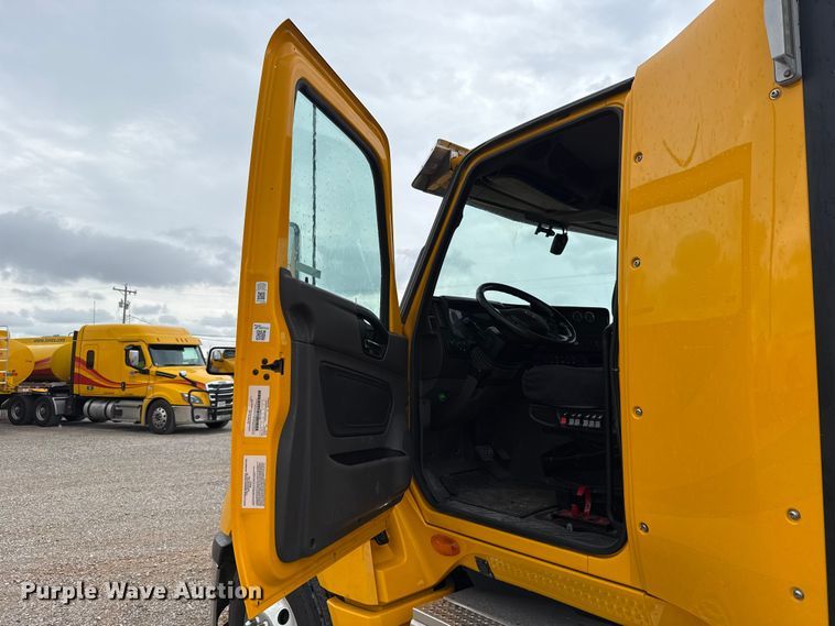 image for item FC4048 2023 International LT625 semi truck