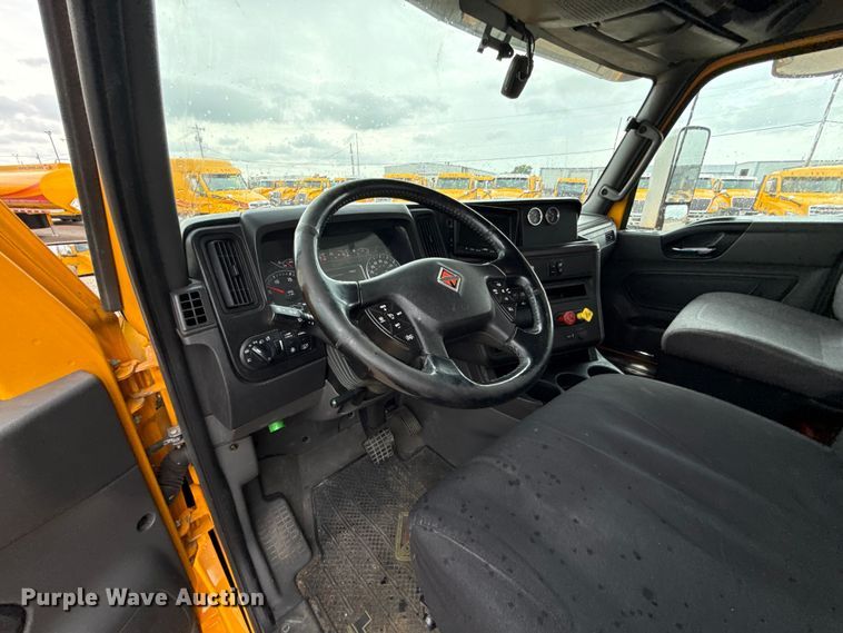 image for item FC4048 2023 International LT625 semi truck