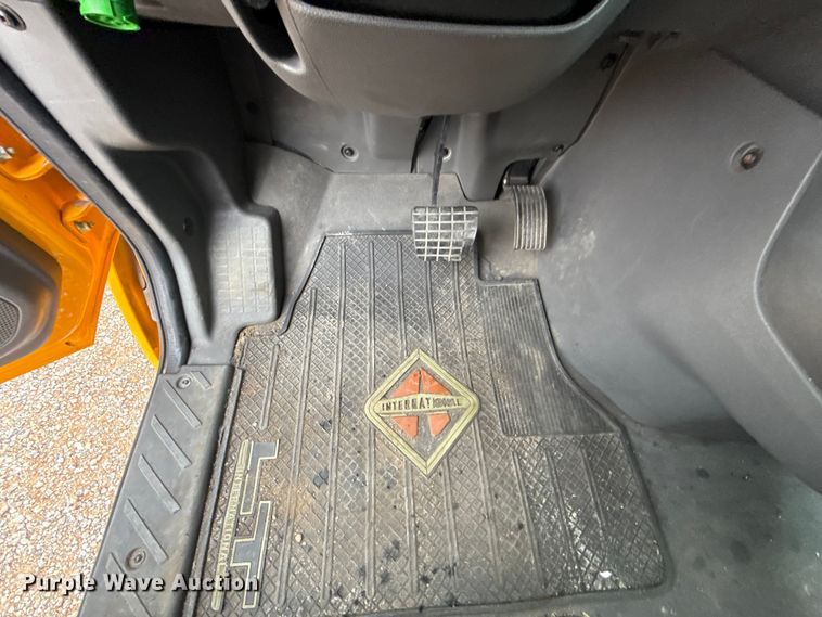 image for item FC4048 2023 International LT625 semi truck