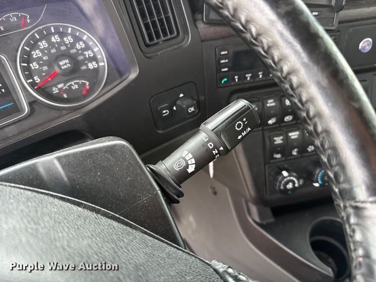 image for item FC4048 2023 International LT625 semi truck
