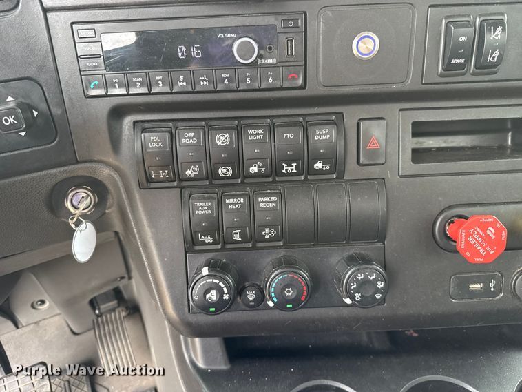 image for item FC4048 2023 International LT625 semi truck