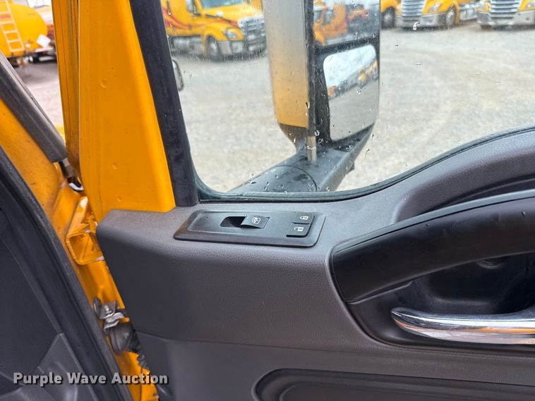image for item FC4048 2023 International LT625 semi truck