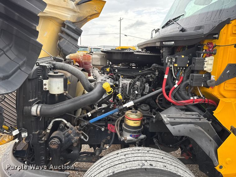 image for item FC4048 2023 International LT625 semi truck