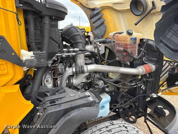 image for item FC4048 2023 International LT625 semi truck