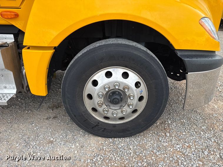 image for item FC4048 2023 International LT625 semi truck