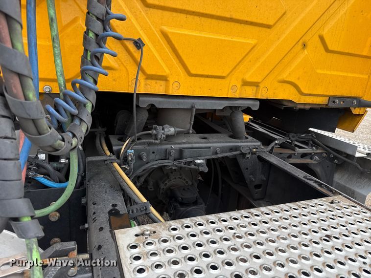 image for item FC4049 2024 International LT625 semi truck