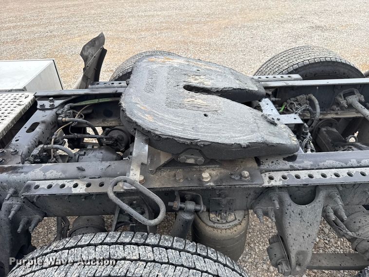 image for item FC4049 2024 International LT625 semi truck