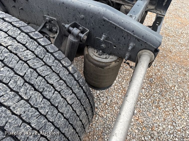 image for item FC4049 2024 International LT625 semi truck