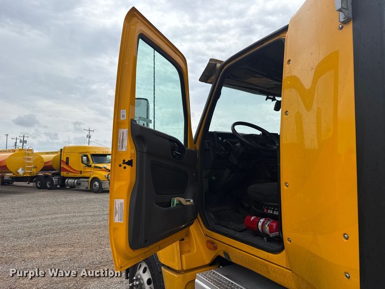 image for item FC4049 2024 International LT625 semi truck