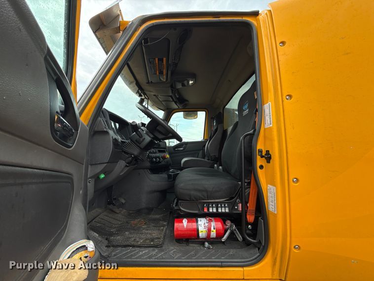 image for item FC4049 2024 International LT625 semi truck