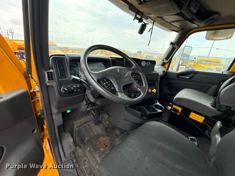 image for item FC4049 2024 International LT625 semi truck