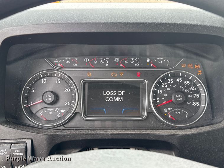 image for item FC4049 2024 International LT625 semi truck