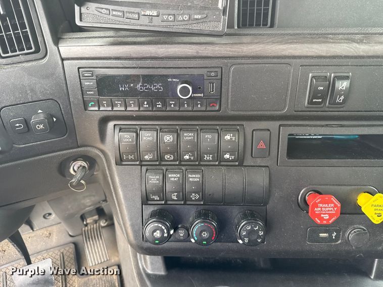 image for item FC4049 2024 International LT625 semi truck