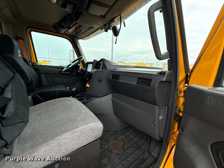 image for item FC4049 2024 International LT625 semi truck