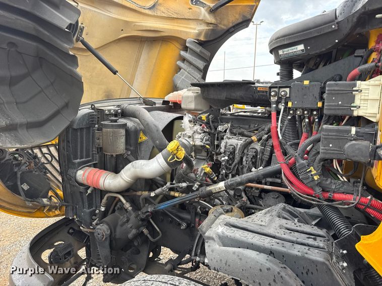 image for item FC4049 2024 International LT625 semi truck