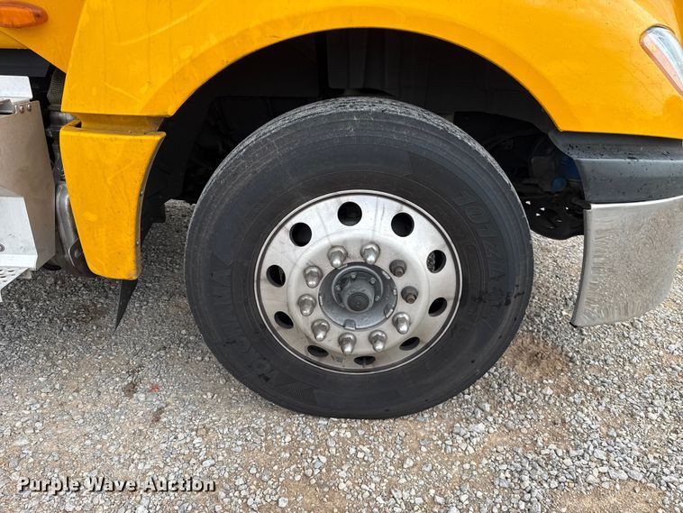 image for item FC4049 2024 International LT625 semi truck