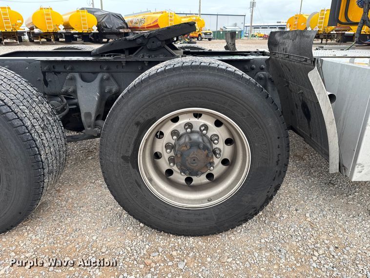image for item FC4049 2024 International LT625 semi truck