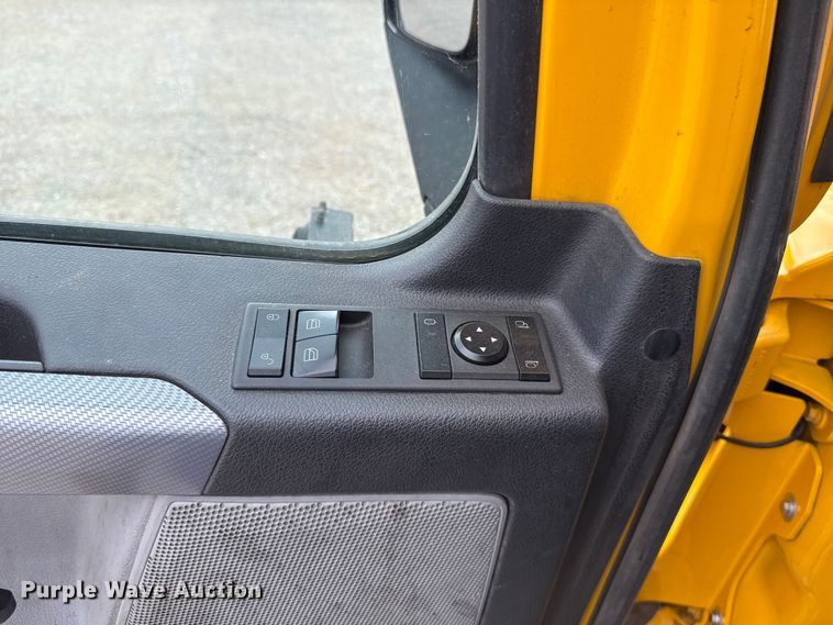 image for item FC4050 2022 Freightliner Cascadia 126 semi truck