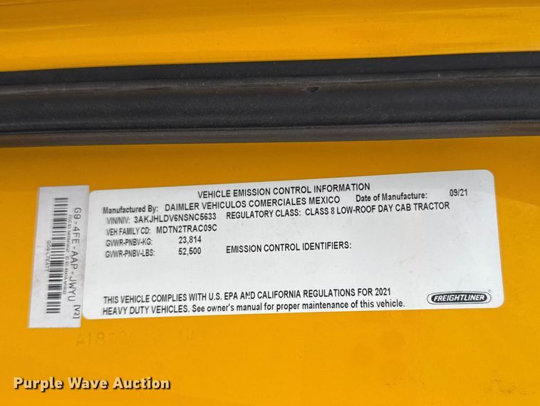 image for item FC4050 2022 Freightliner Cascadia 126 semi truck