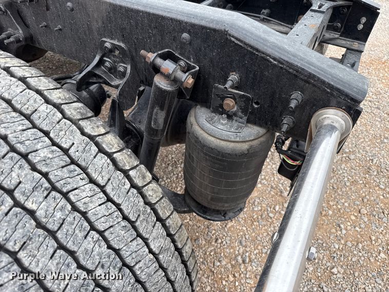 image for item FC4051 2023 International LT625 semi truck