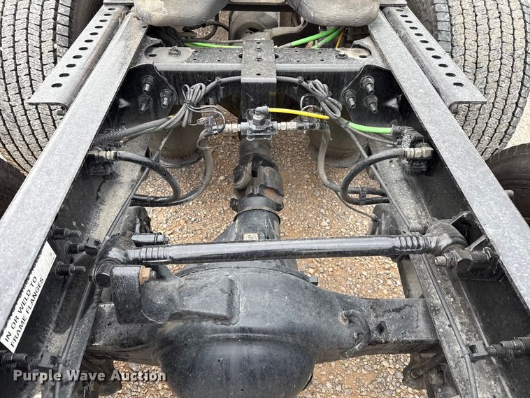 image for item FC4051 2023 International LT625 semi truck