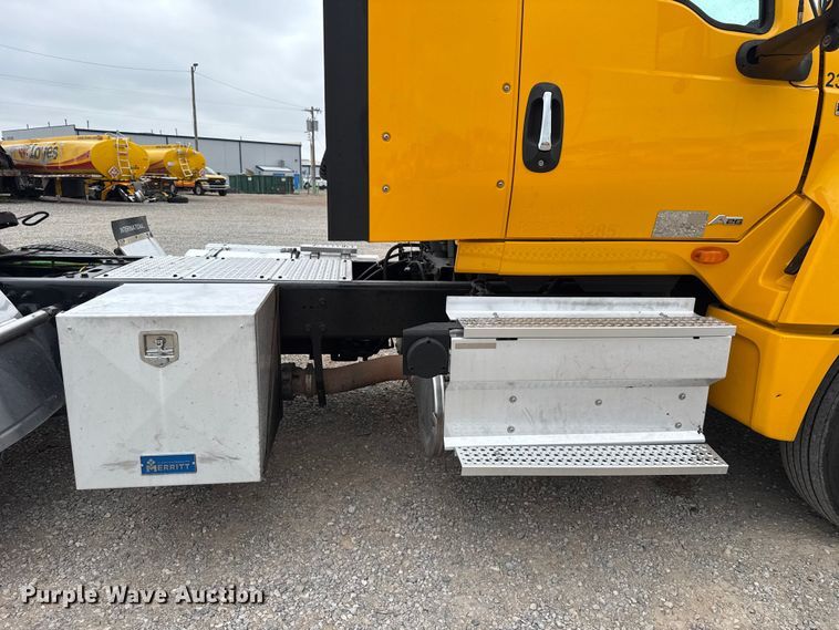 image for item FC4051 2023 International LT625 semi truck