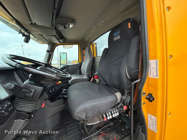 image for item FC4051 2023 International LT625 semi truck