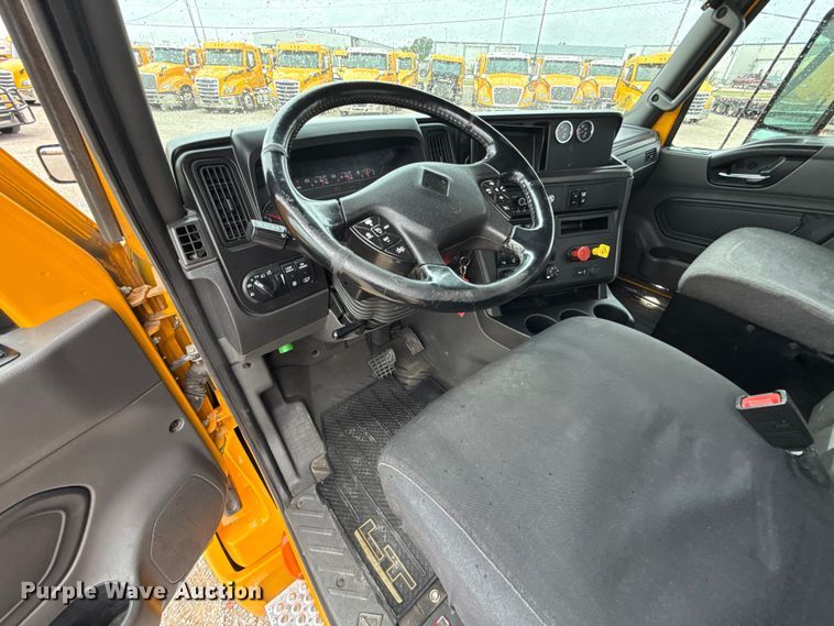 image for item FC4051 2023 International LT625 semi truck