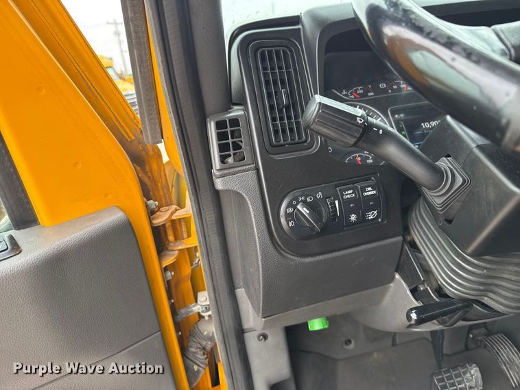 image for item FC4051 2023 International LT625 semi truck