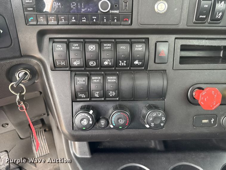 image for item FC4051 2023 International LT625 semi truck