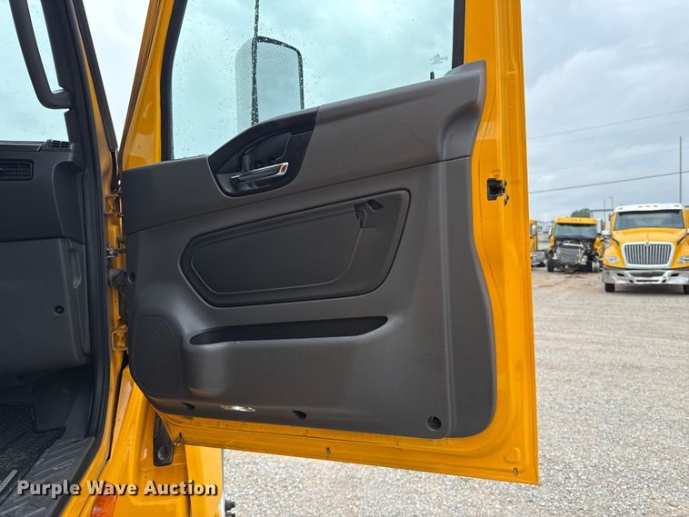 image for item FC4051 2023 International LT625 semi truck