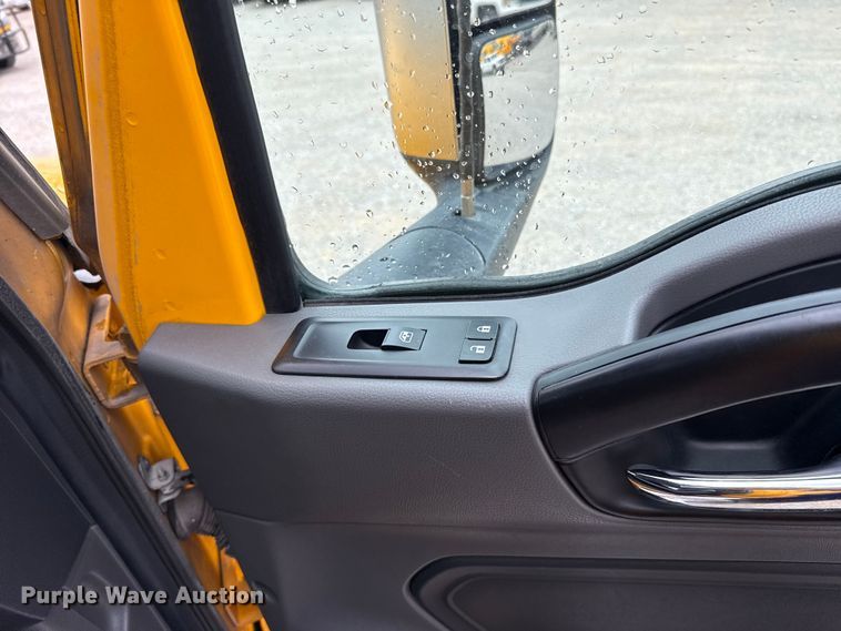 image for item FC4051 2023 International LT625 semi truck