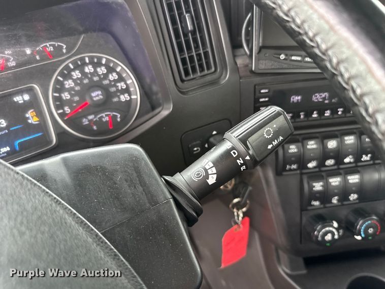 image for item FC4051 2023 International LT625 semi truck
