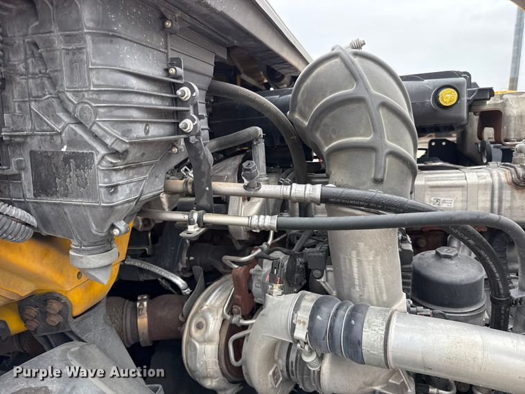 image for item FC4051 2023 International LT625 semi truck