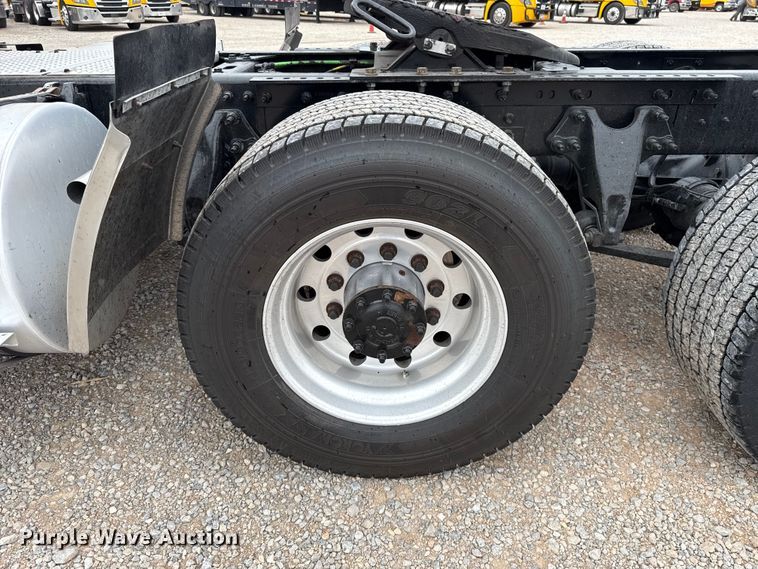 image for item FC4051 2023 International LT625 semi truck