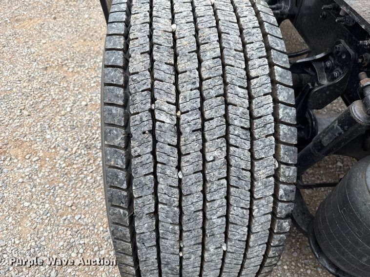 image for item FC4051 2023 International LT625 semi truck