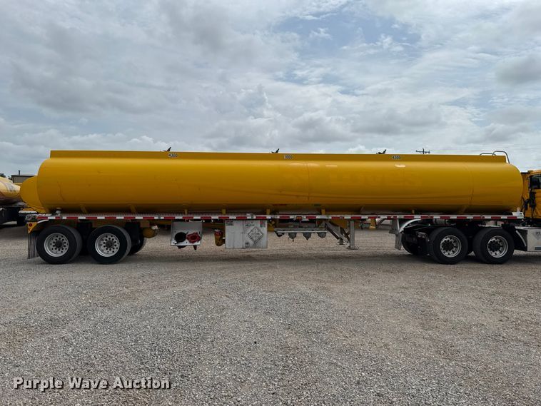 image for item FC4054 2003 Beall BAST-96-3-SB fuel trailer