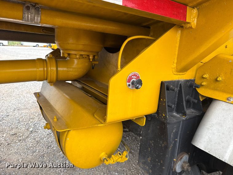 image for item FC4054 2003 Beall BAST-96-3-SB fuel trailer