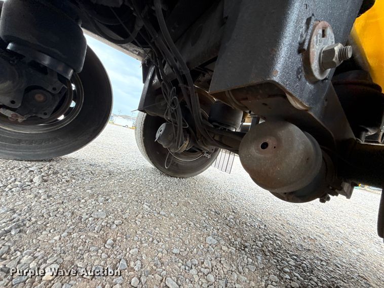 image for item FC4054 2003 Beall BAST-96-3-SB fuel trailer