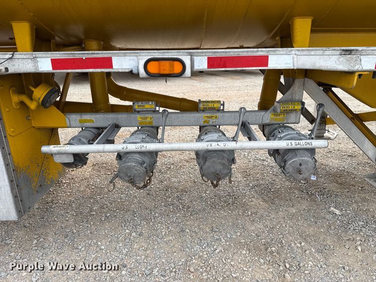 image for item FC4054 2003 Beall BAST-96-3-SB fuel trailer