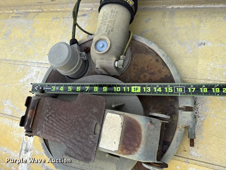 image for item FC4054 2003 Beall BAST-96-3-SB fuel trailer