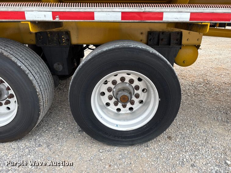 image for item FC4054 2003 Beall BAST-96-3-SB fuel trailer