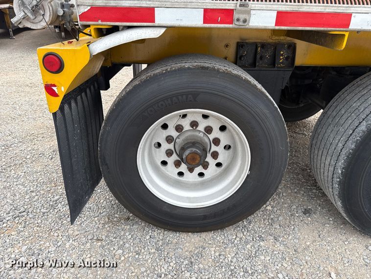 image for item FC4054 2003 Beall BAST-96-3-SB fuel trailer