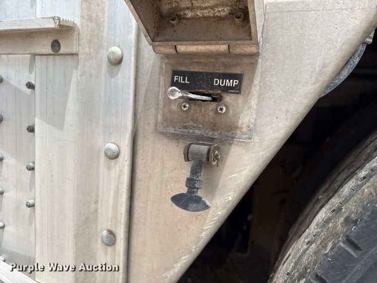 image for item FC4058 2018 Wilson PSDCL-402 livestock trailer