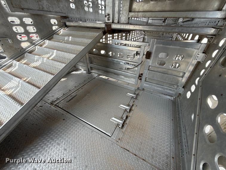 image for item FC4058 2018 Wilson PSDCL-402 livestock trailer